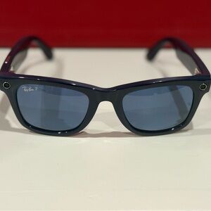 Elegant blue Ray-Ban Wayfarer Smart eyeglasses
